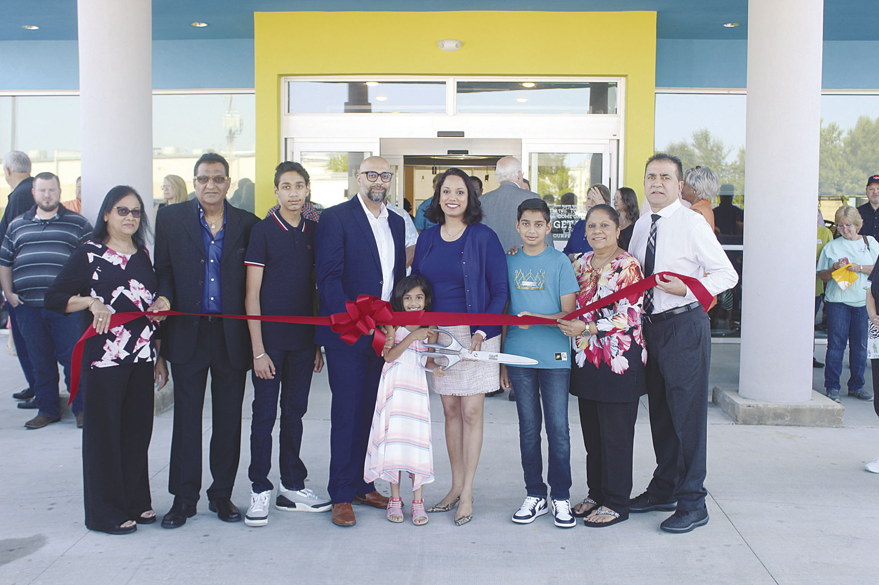 Tru by Hilton ribbon cutting ceremony held